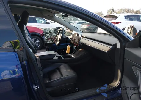 2021 Tesla Model 3 Long Range Dual Motor All-Wheel Drive z USA, uszkodzony, nr VIN 5YJ3E1EB0MF939879